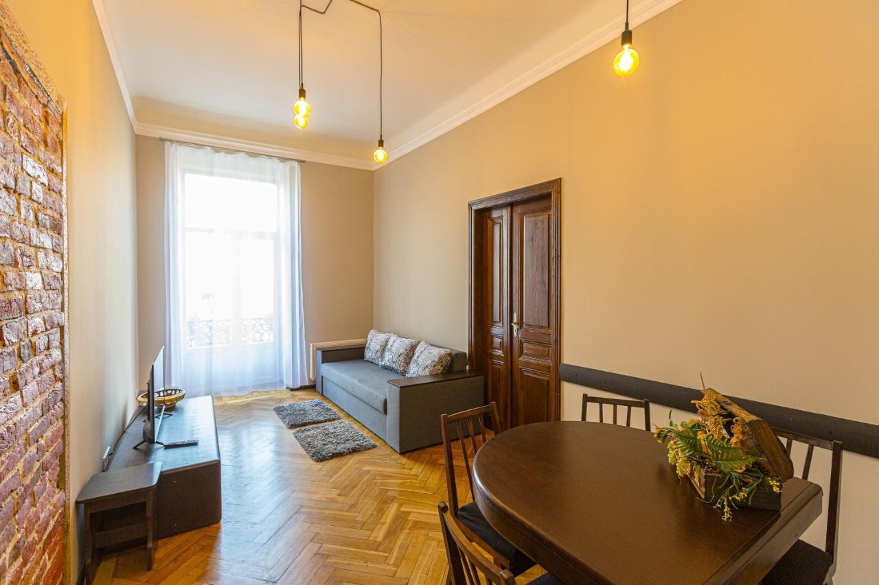 Apartament Центр На Вулиці Проспект Шевченка 12 Навпроти Макдональса З Балконом Lwów Zewnętrze zdjęcie